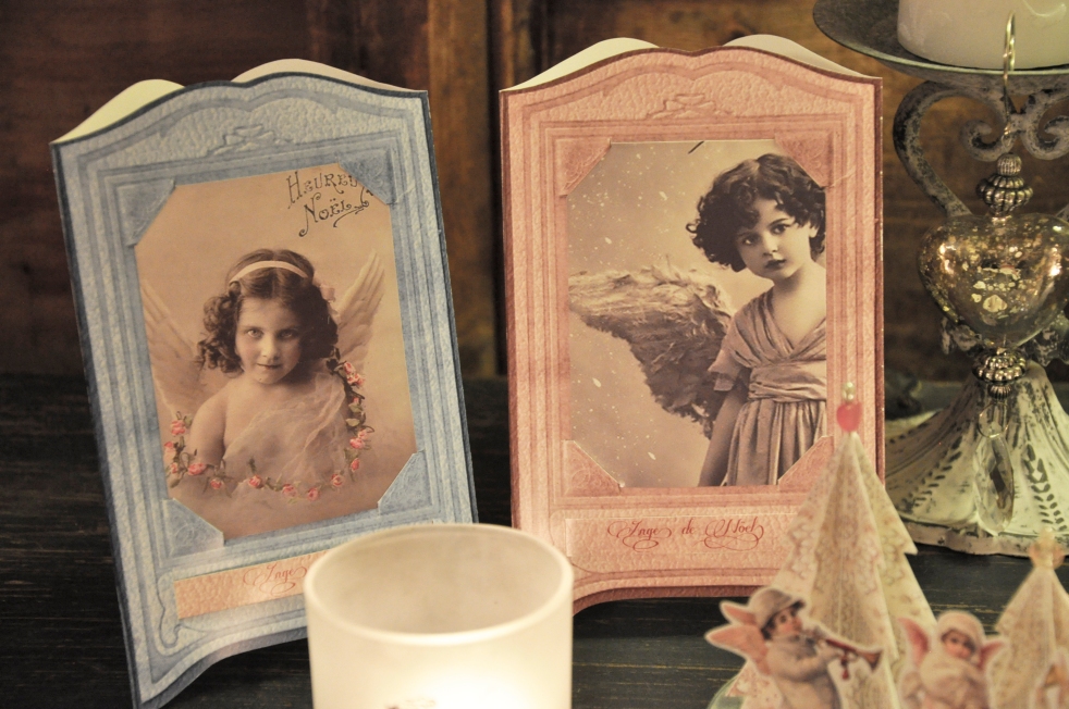 Wings of Whimsy: French Christmas Cherubs in Vintage Paper Frames - free printables #vintage #ephemera 