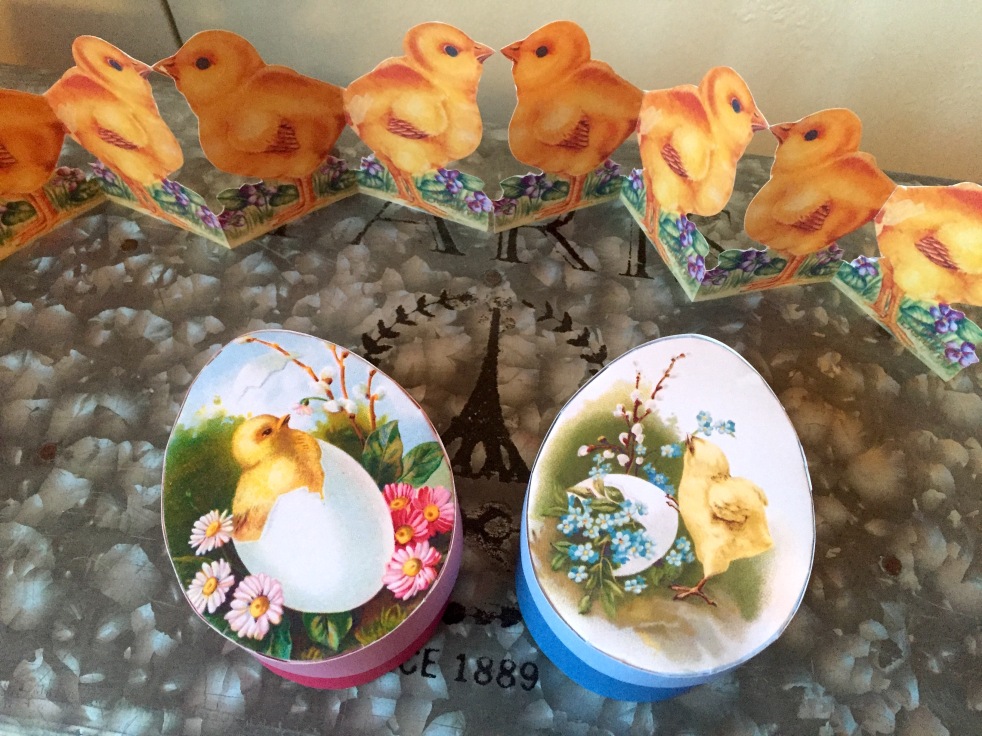 Wings of Whimsy: DIY Vintage Easter Egg Box #printable #freebie #ephemera #easter #egg #box